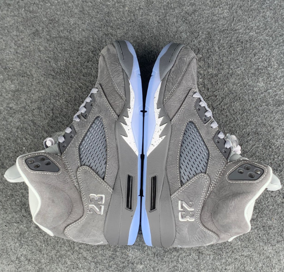 Air Jordan 5 – Wolf Grey (2026)