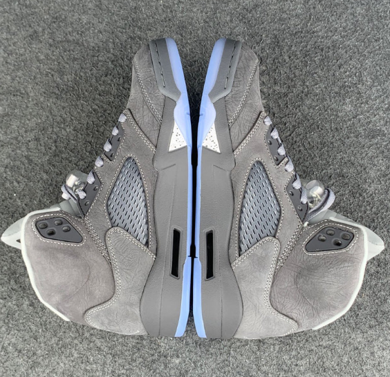 Air Jordan 5 – Wolf Grey (2026)