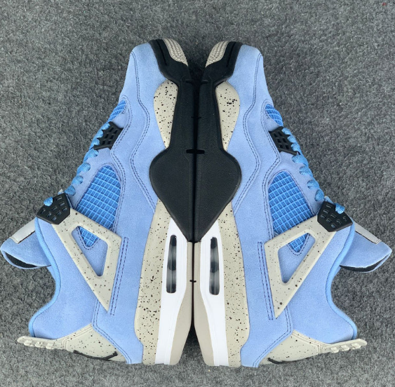 Air Jordan 4 Retro – University Blue