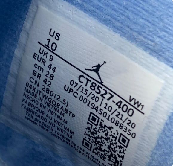 Air Jordan 4 Retro – University Blue