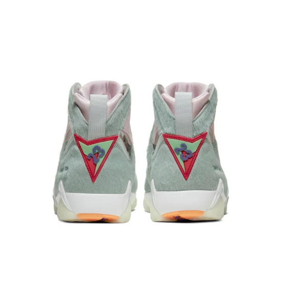 Air Jordan 7 Retro – Neutral Grey (CT8528-002)