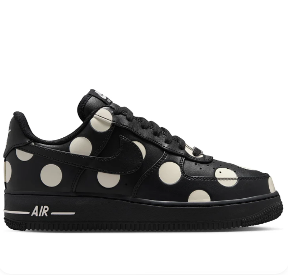 (WMNS) Nike Air Force 1 '07 – Black / Sail (IR8647-001)