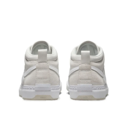 Nike SB React Leo – Phantom / Summit White (DX4361-004)