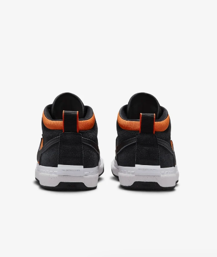 Nike SB React Leo – Black / Electro Orange (DX4361-002)